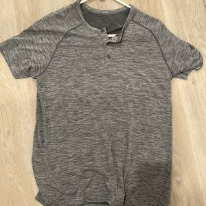 Lululemon Men's Henley T-shirt, Gray, Size Large
